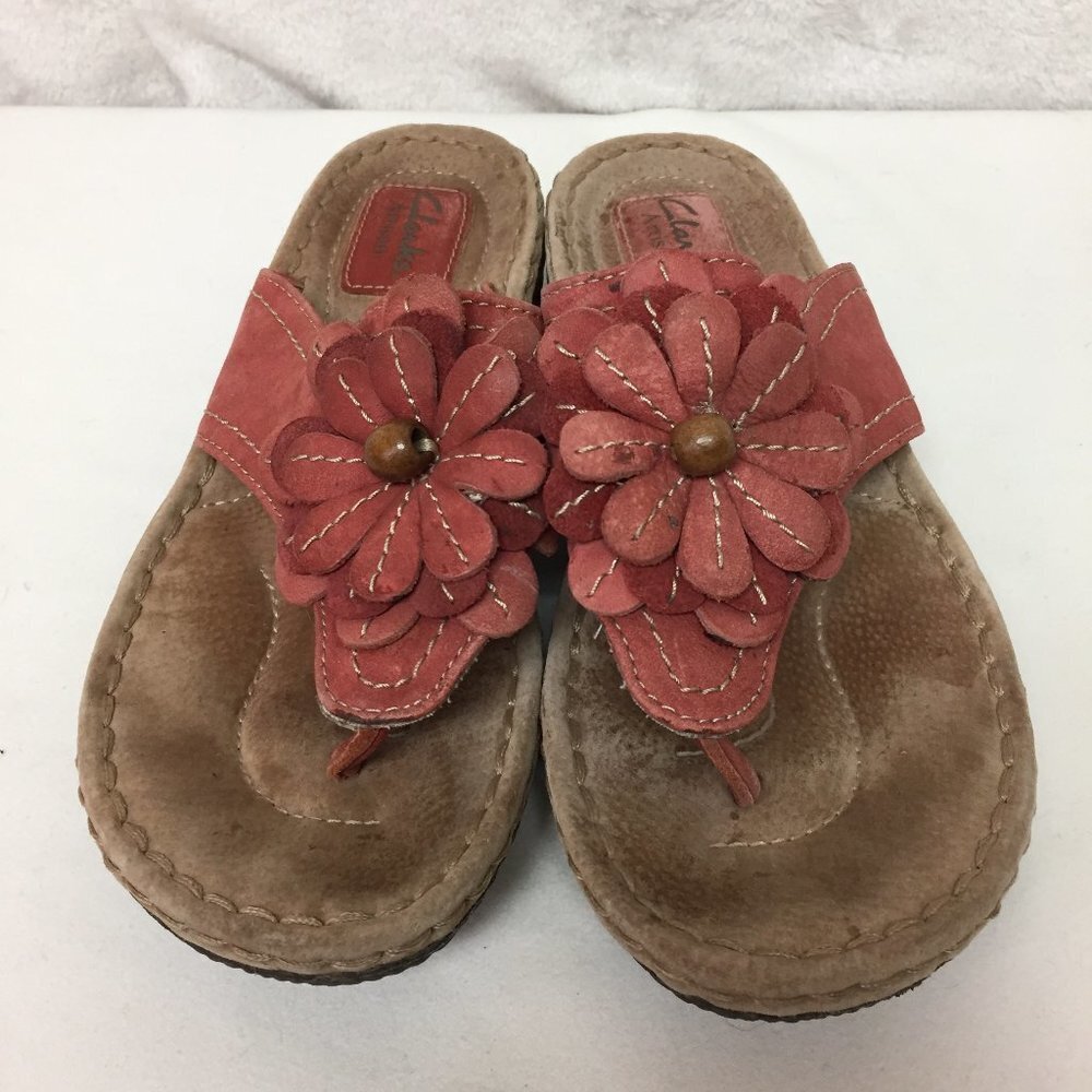 Clarks Bendables Faded Red Leather Flower Sandals Size 7